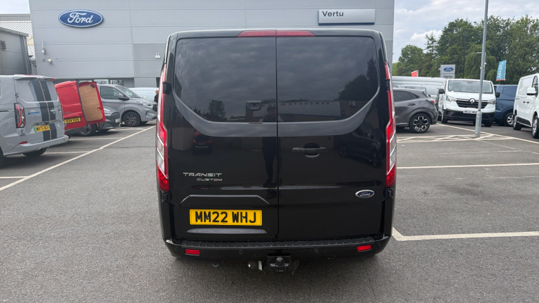 Ford Transit Custom 300 L2 Diesel Fwd 2.0 EcoBlue 130ps Low Roof D/Cab Limited Van
